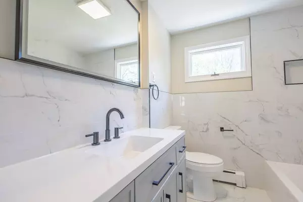 15 Ellis St, Brockton, MA 02301