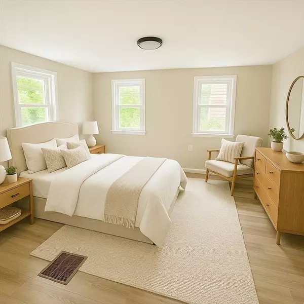 12 English Rd, Holbrook, MA 02343