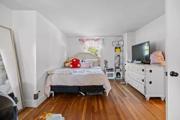 131 Magoun Ave, Brockton, MA 02301