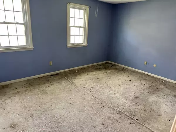 17 Gable Ln, Plymouth, MA 02360