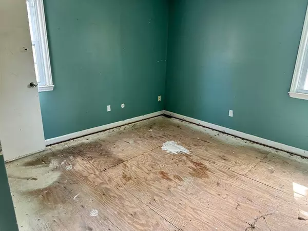 17 Gable Ln, Plymouth, MA 02360