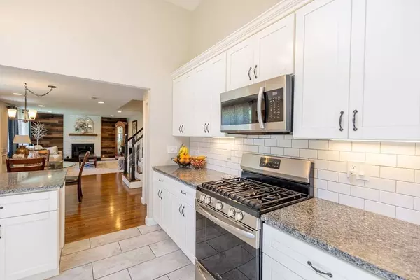 230 Turnpike St, Stoughton, MA 02072