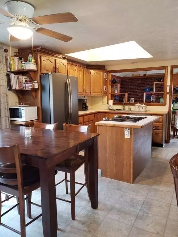 28 Walnut Ter, Avon, MA 02322