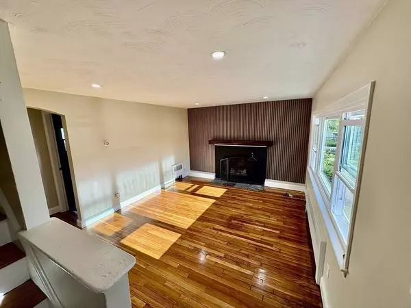 42 Osceola St, Boston, MA 02136