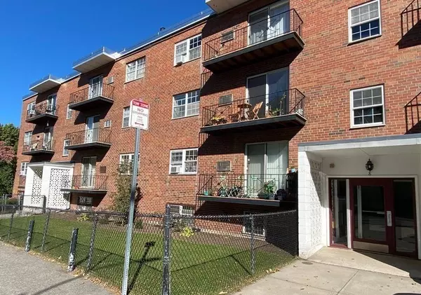 8 Robinwood Ave #6, Boston, MA 02130