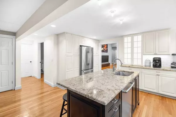 486 Washington St, Walpole, MA 02032