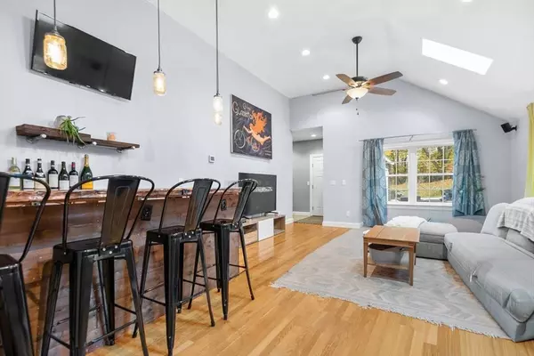 486 Washington St, Walpole, MA 02032