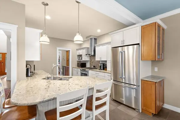 33 Glebe St, Taunton, MA 02780