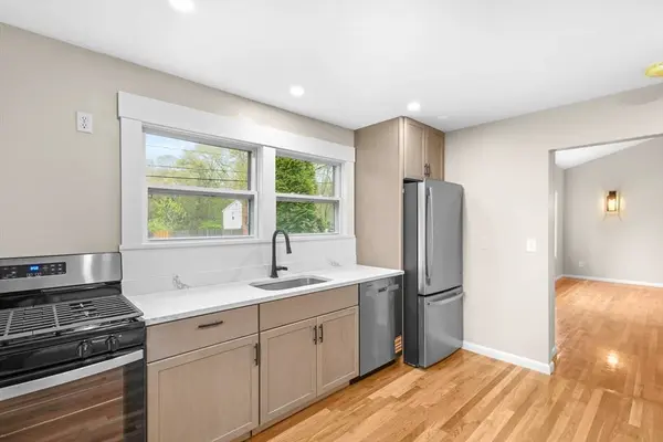 575 East St, Brockton, MA 02302