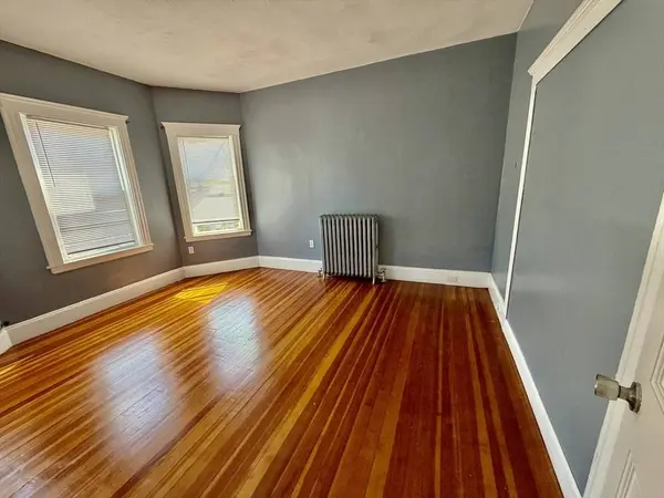 28 Haslet St, Boston, MA 02131