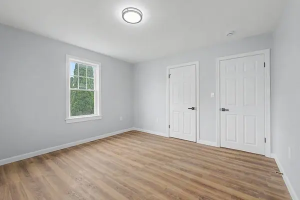 298 King St, Fall River, MA 02724