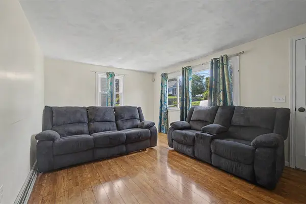 9 Johnson Ave, Johnston, RI 02919