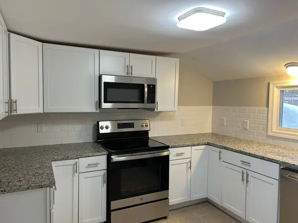 16 Upton St, Hanson, MA 02341