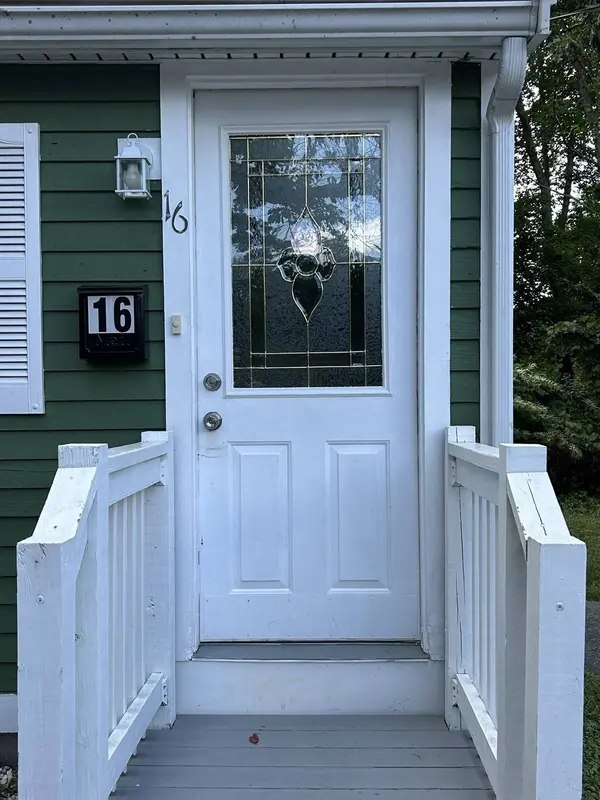 16 Upton St, Hanson, MA 02341