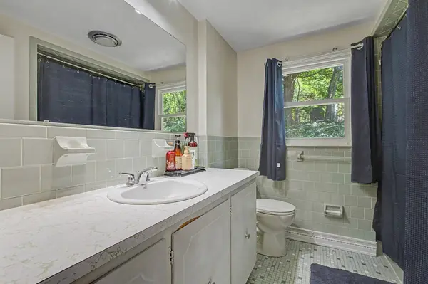 9 Johnson Ave, Johnston, RI 02919