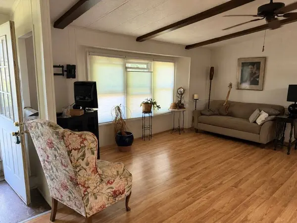 16 Liberty St, West Bridgewater, MA 02379