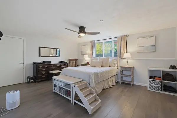 31 Kalmia Rd, Holbrook, MA 02343