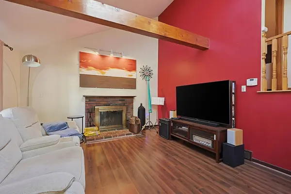 31 Kalmia Rd, Holbrook, MA 02343