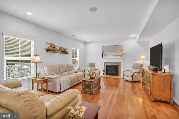 18 SEAGROVE AVE, Cape May Court House, NJ 08210