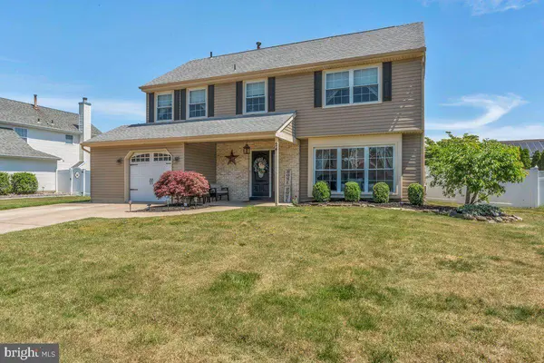 24 LONGWOOD DR, Sicklerville, NJ 08081