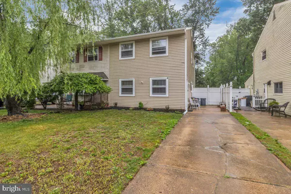 6 HAMAL CT, Turnersville, NJ 08012