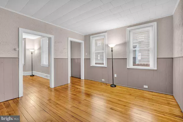 602 MARKET ST, Gloucester City, NJ 08030