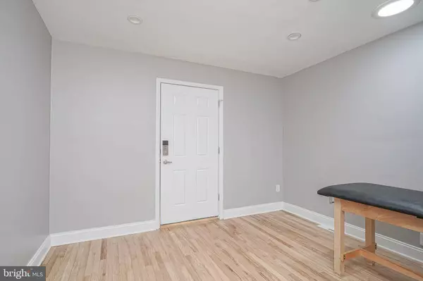 101 SUMMIT AVE, Sicklerville, NJ 08081