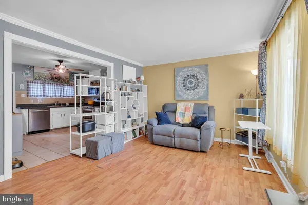 25 RICHARDS AVE, Pine Hill, NJ 08021