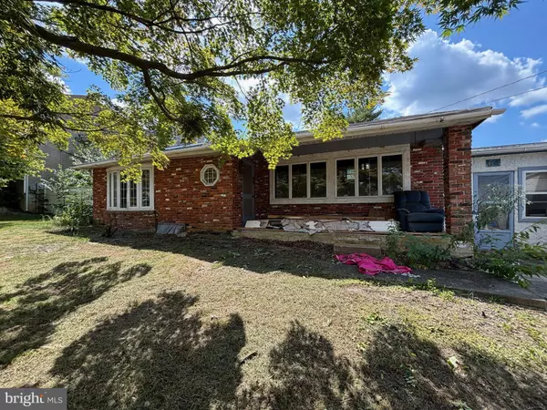 64 EVERGREEN AVE, Blackwood, NJ 08012