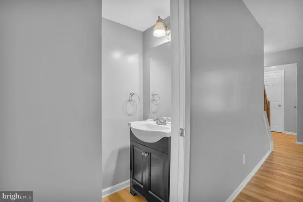 33 LIBRA LN, Sewell, NJ 08080