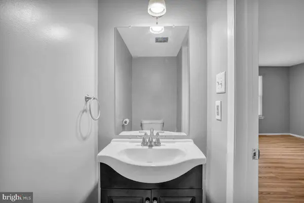 33 LIBRA LN, Sewell, NJ 08080