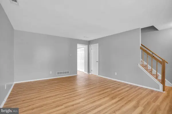 33 LIBRA LN, Sewell, NJ 08080