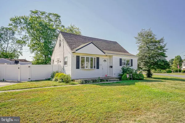 512 E CHURCH ST, Blackwood, NJ 08012