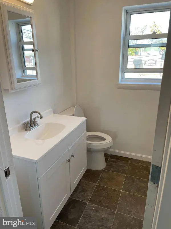 100 N BLACK HORSE PIKE, Glendora, NJ 08029