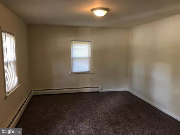 780 GLASSBORO RD, Williamstown, NJ 08094