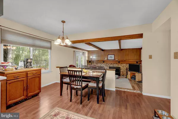 2 HARWOOD DR, Voorhees, NJ 08043