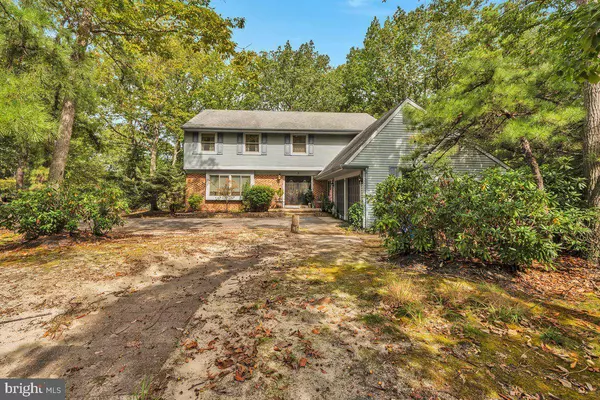 2 HARWOOD DR, Voorhees, NJ 08043