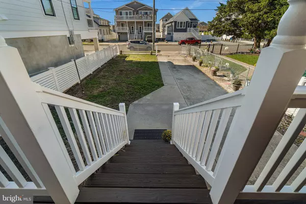 223 W 19TH AVE, Wildwood, NJ 08260