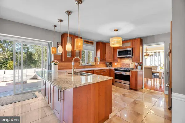 21 ELSWORTH DR, Sicklerville, NJ 08081