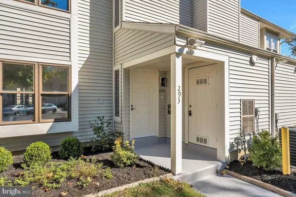 293 IVY CT, Marlton, NJ 08053