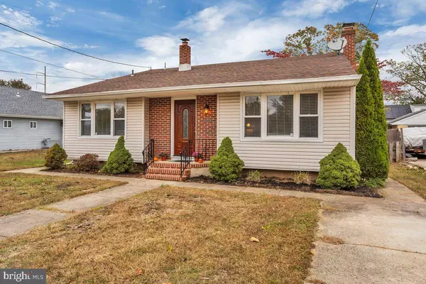 137 BREWER AVE, Blackwood, NJ 08012