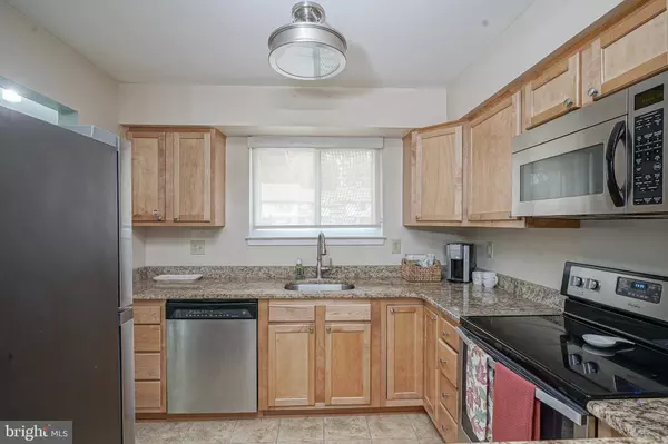 102 AVIGNON WAY, Pennsauken, NJ 08109