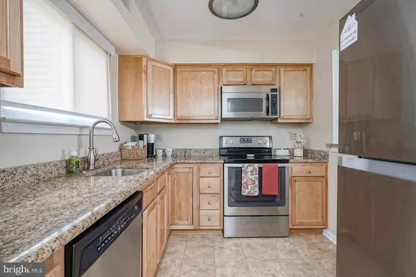 102 AVIGNON WAY, Pennsauken, NJ 08109