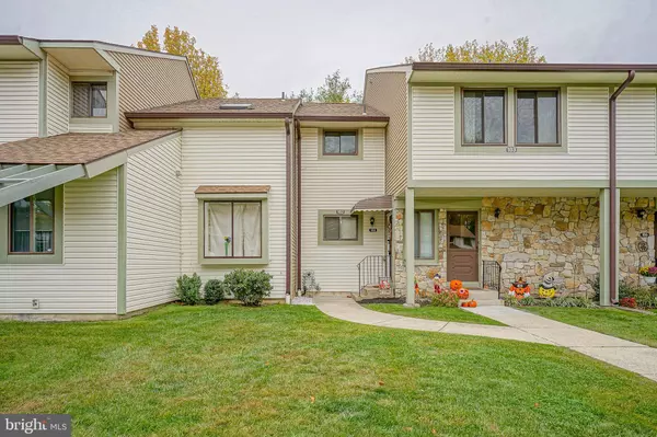 102 AVIGNON WAY, Pennsauken, NJ 08109