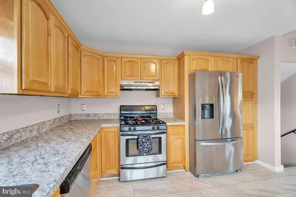 137 BREWER AVE, Blackwood, NJ 08012