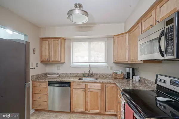 102 AVIGNON WAY, Pennsauken, NJ 08109