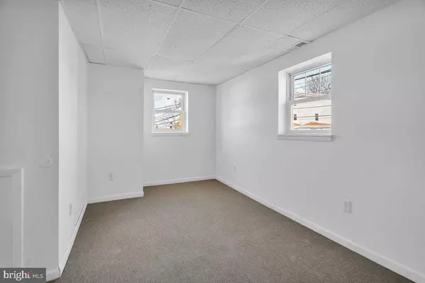 102 N BLACK HORSE PIKE, Blackwood, NJ 08012