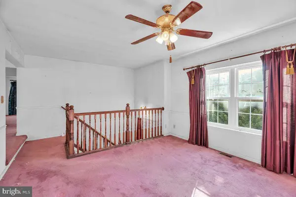 363 UPLAND AVE, Absecon, NJ 08205