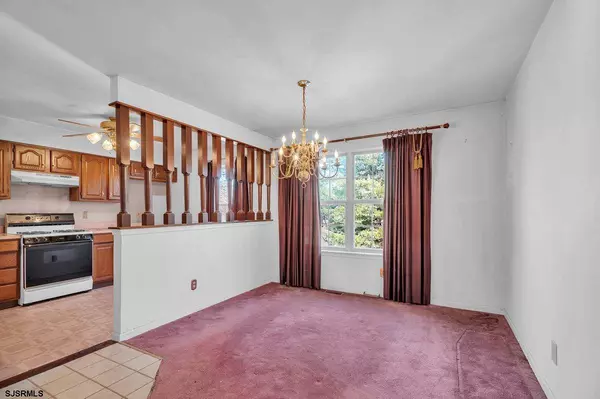 363 Upland Ave, Absecon, NJ 08201