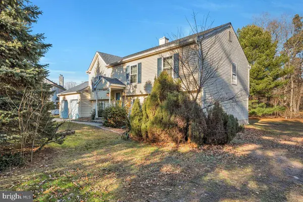 363 UPLAND AVE, Absecon, NJ 08205